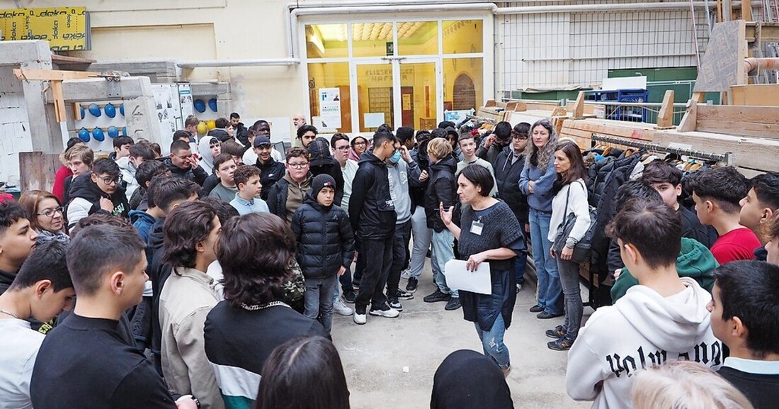 Was sich Österreichs Jugendliche von ihrem Beruf erwarten und was davon ein Job am Bau eigentlich bieten kann.