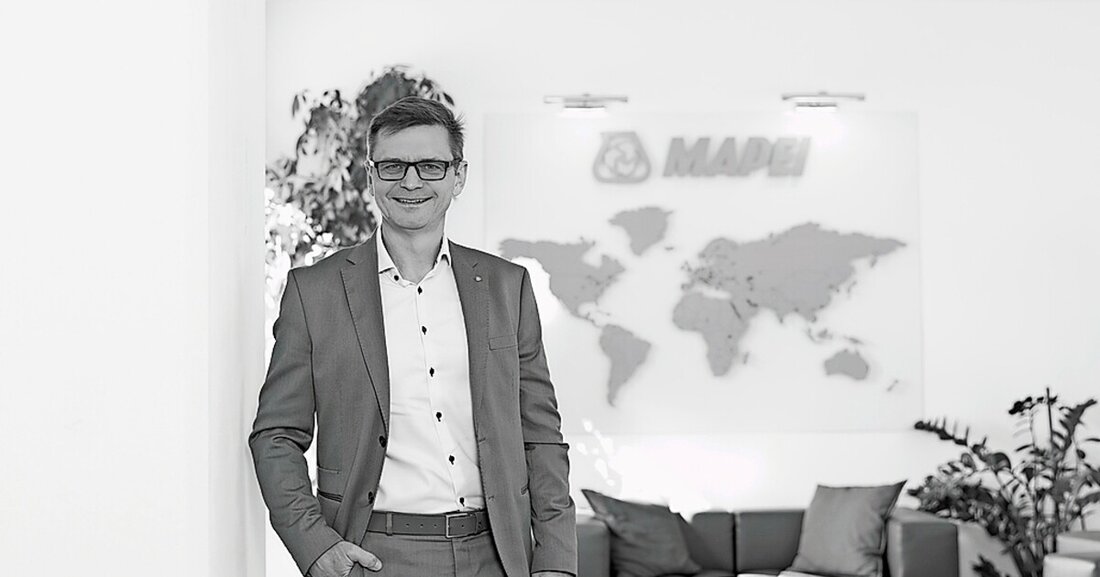 Mapei-Geschäftsführer Andreas Wolf im Kurzinterview über die neuen CO2 reduzierten Zementrezepturen.