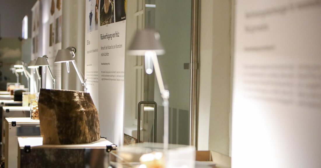 Die Ausstellung „Circular Materials – Rohstoff oder Reststoff?“ stellt das Potenzial natürlicher Ressourcen in den Fokus.