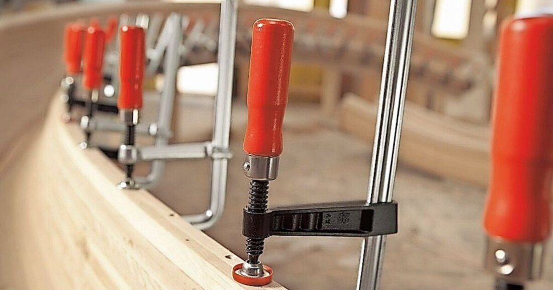 Alle, die im Treppenbau arbeiten, kommen um die Themen „Spannen und Fixieren“ nicht herum.