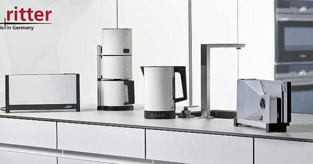 Mit der Kaffeemaschine cafena 5 hat Ritterwerk seine Frühstücksserie im November komplettiert. Sie beinhaltet nun Allesschneider, Toaster, Wasserkocher und eine Kaffeemaschine. 