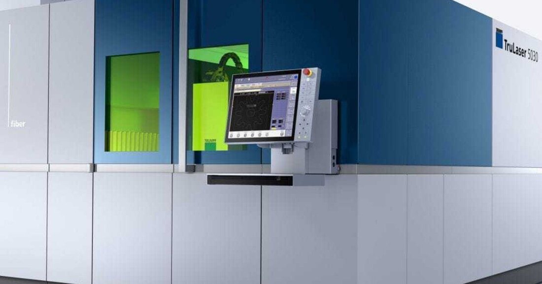 Der Maschinenspezialist Trumpf präsentierte auf der Blechexpo seine Produktivmaschine für das 2-D-Laserschneiden, die TruLaser 5030 fiber, mit neuen Funktionen und einer neuen Laserleistung.