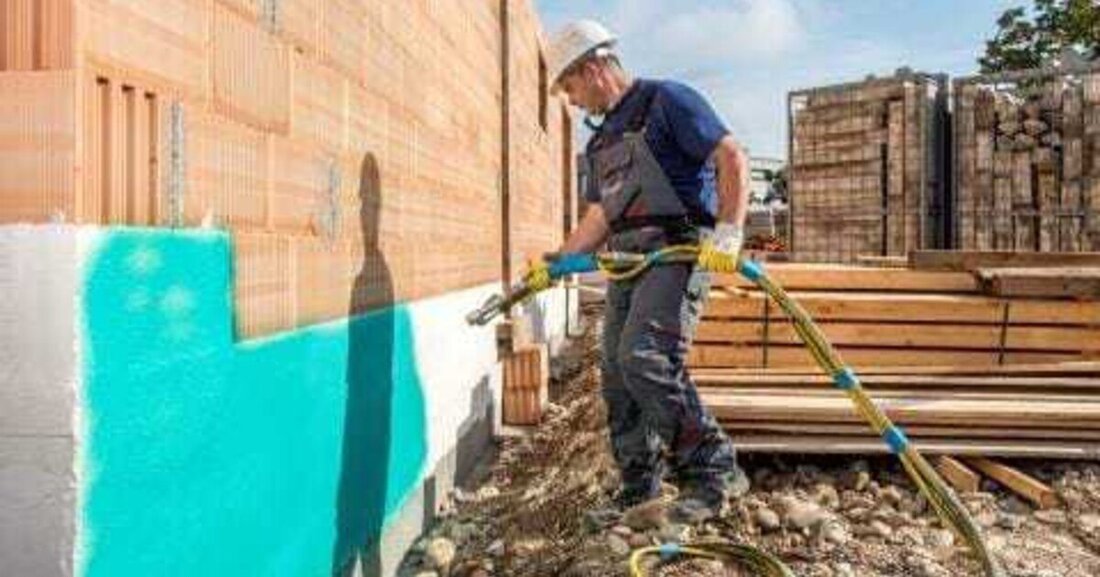 Neue multifunktionale Reaktivabdichtung aus nur einer Komponente aus dem Hause Botament.