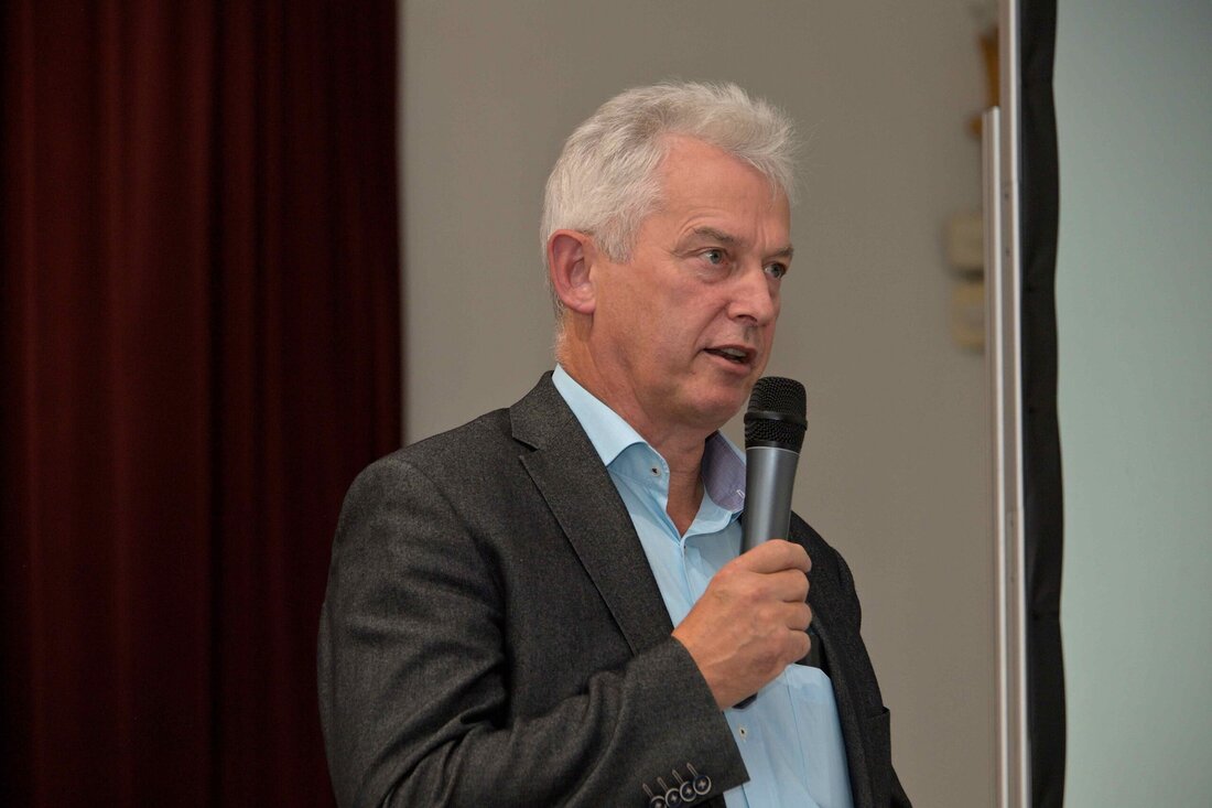 Bei den Tischlern und Holzgestaltern wurden der Bundesinnungsmeister und seine Stellvertreter für eine weitere Funktionsperiode wiedergewählt.