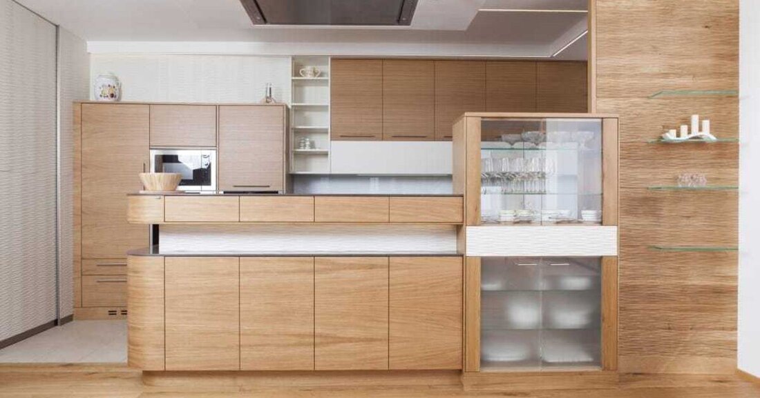 Tischlermeister Gerald Fuss ist Kleinstunternehmer und trotzdem Komplettanbieter. In seiner Heimatgemeinde Absdorf zeigt er mit einem beeindruckenden Einrichtungskonzept für eine Essküche und ein Stüberl sein ganzes Können.