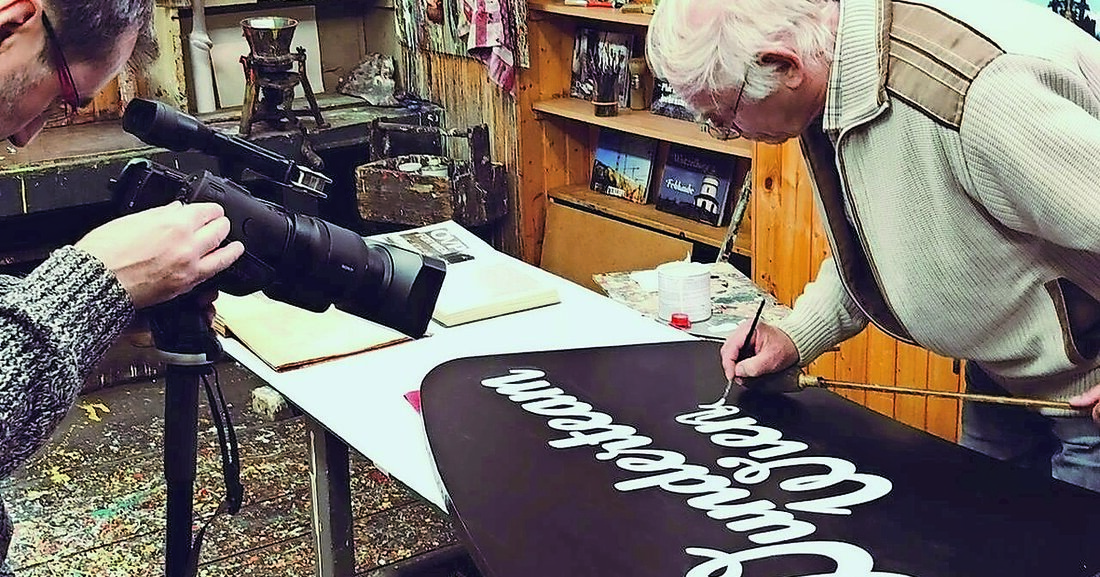 Der Schildermaler Josef Samuel feierte kürzlich seinen achtzigsten Geburtstag.