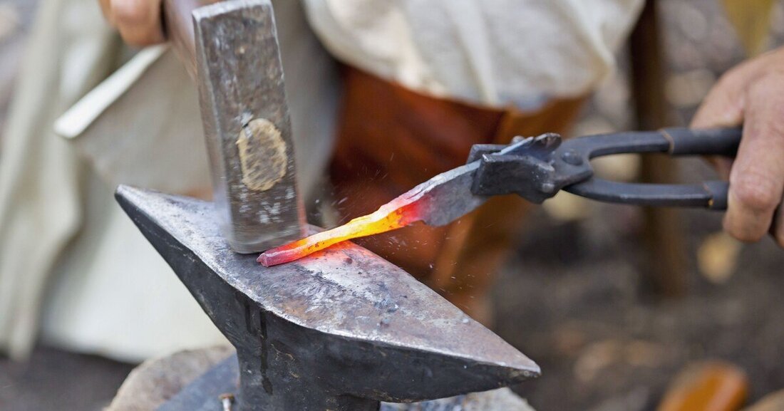 Aktuell haben Schmiedebetriebe mit einem bedeutenden Auftragsrückgang zu kämpfen.