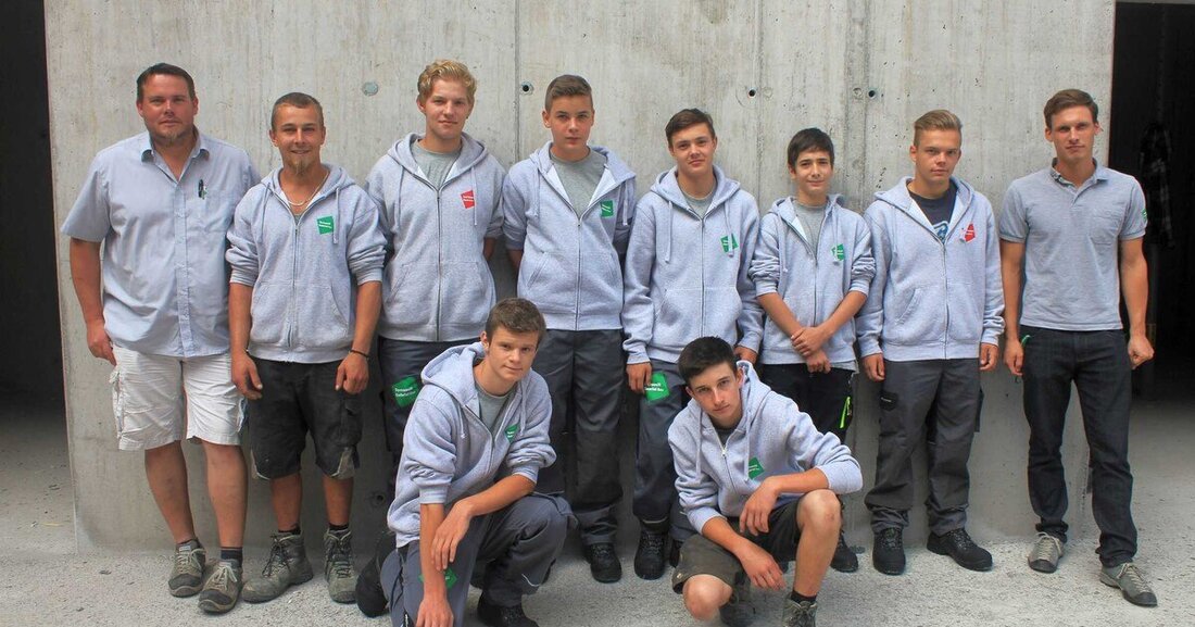 Mit acht neuen Lehrlingen startet Tomaselli Gabriel Bau in den Herbst. Sieben Jugendliche entschieden sich für die Ausbildung zum Maurer, einer absolviert die Lehre zum Tiefbauer.