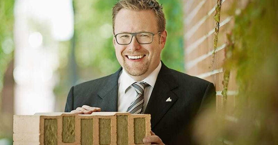 Mit 15. September hat Mag. Wilfried Lechner (42) die Leitung Marketing/Kommunikation Österreich Wand & Dach bei der Wienerberger Ziegelindustrie GmbH übernommen.