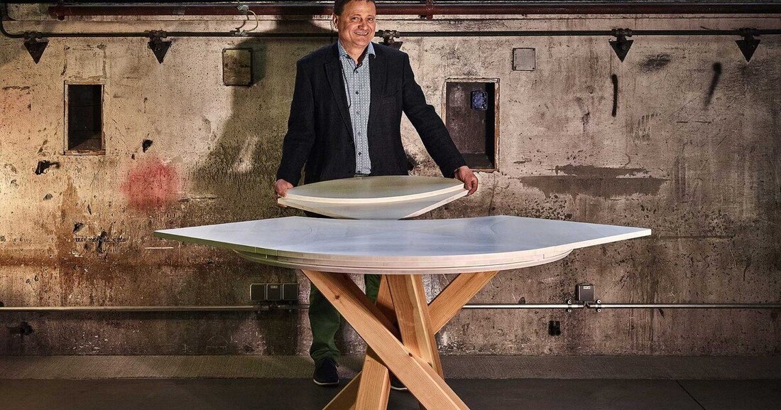 Der Salzburger Holzcluster, proHolz Salzburg und die Tischler-Landesinnung suchten in einem Gestaltungswettbewerb Tische, die die Einzigartigkeit der Region zum Ausdruck bringen sollten.