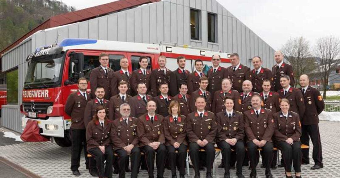 Rund 1,2 Mio. Euro, ein Jahr Planungsarbeit und neun Monate Bauzeit investierte die niederösterreichische Industriegruppe Neuman Aluminium in ein neues und architektonisch hypermodernes Zuhause der Betriebsfeuerwehr. Eröffnet wurde der markante neue Bau mit Prefa-Appeal am 22. April im Rahmen eines Festakts.