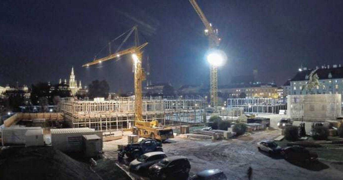 Diesen Sommer beginnt die umfangreiche Sanierung des Parlamentsgebäudes in Wien. Dann ziehen die Parlamentsmitglieder aus den historischen Gemäuern in Ersatzbauten um. Die modular konzipierten Holzgebäude erfüllen alle Anforderungen des Kriterienkatalogs.