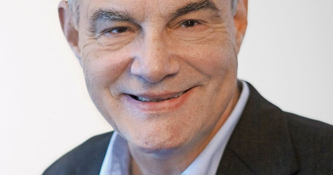 Harald Siebenbürger, langjähriger Chefredakteur des Tischler Journals, ist im Alter von 73 Jahren verstorben.