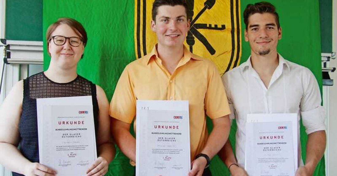 Von 5. bis 7. Juli versammelte sich die junge Elite der Glaser in der Glasfachschule in Kramsach, um beim diesjährigen Bundeslehrlingswettbewerb die Besten aus den eigenen Reihen zu küren. In einem spannenden Kopf-an-Kopf-Rennen konnte sich ein Tiroler Jungglaser in seiner Heimat am Schluss den Sieg holen.  