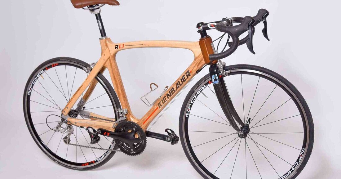 Tischlermeister Josef Kienbauer hat sich vom Tischler Journal zum Bau eines Rennrades aus Holz inspirieren lassen. Das Ergebnis ist richtig toll geworden.