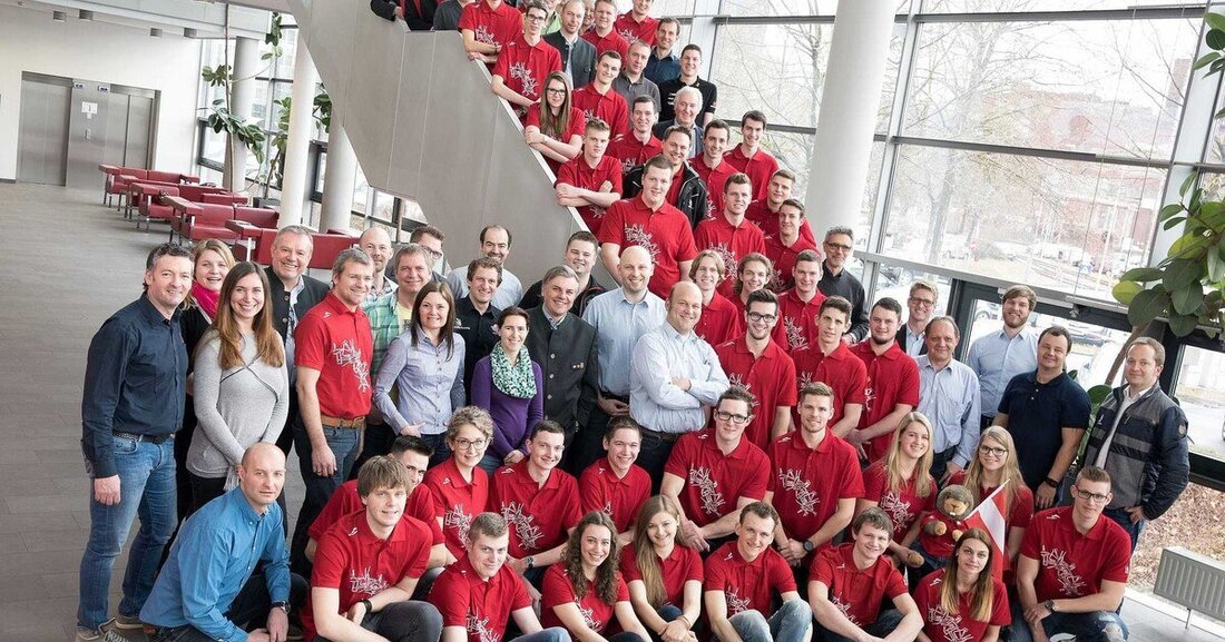 Mitte Oktober 2017 finden die 44. WorldSkills Berufsweltmeisterschaften in Abu Dhabi statt. Mehr als 1.200 Teilnehmerinnen und Teilnehmer aus 76 Ländern kämpfen bei diesem internationalen Leistungsvergleich um die Weltmeistertitel in rund 50 Berufen.