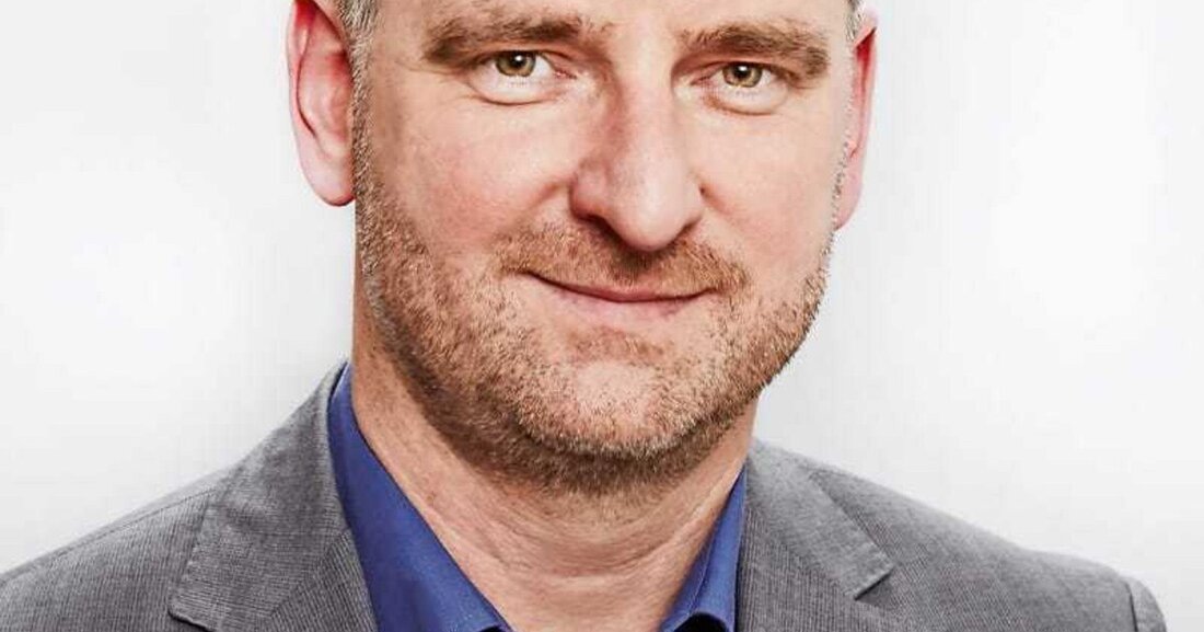 Filigran, funktional, leider oft auch möglichst billig – das sind die aktuellen Trends am Beschlägesektor, die Franz Schreibmaier, Geschäftsführer von Bohle Österreich, erkennt. Im Interview erklärt er, warum billig meist nicht günstig ist, und dass das Bewusstsein für Qualität langsam wieder zunimmt. 