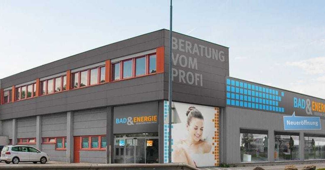 In knapp vier Monaten entstand in Brunn am Gebirge ein moderner Dreifach-Standort der ÖAG: Abholmarkt, Bäderschauraum und EnergieCenter. Im Rahmen einer großen Party wurde am 12. Oktober gemeinsam mit 250 Gästen ausgelassen die Eröffnung gefeiert. 