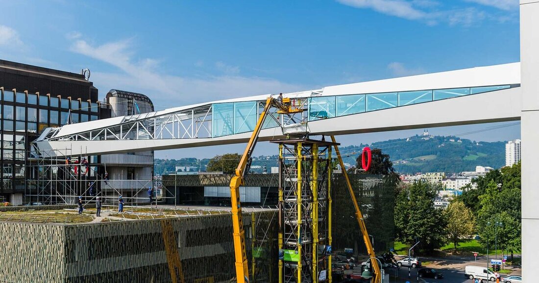 Riegler Metallbau aus Steyr erhält für die spektakuläre Verbindungsbrücke an der Linzer Donaulände den OÖ Handwerkspreis 2017.
