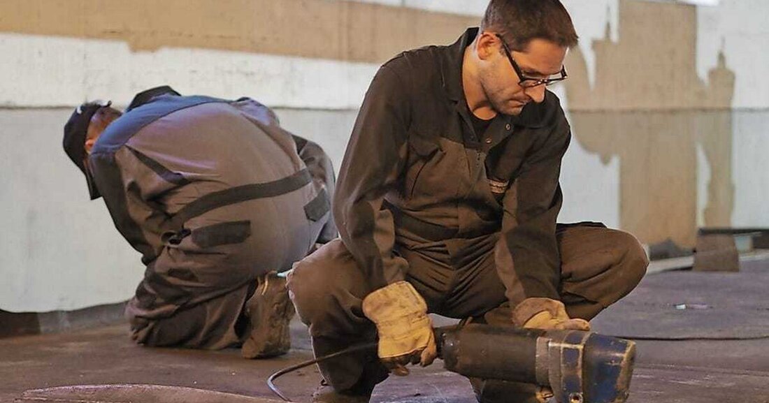 Praxis. Wenn ein Tank demontiert werden muss, setzen die Spezialisten des deutschen Tankschutzunternehmens Staudinger auf Spezialwerkzeuge von Trumpf. 