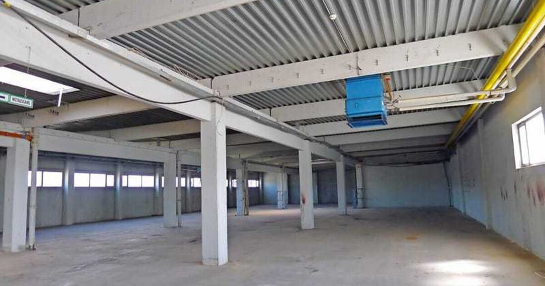 Im ersten Teil unserer Serie haben wir erläutert, wodurch Feuchtigkeit in den Flachdachschichtenaufbau gelangt. Diesmal erörtert Autor Wolfgang Hubner mögliche Zusatzmaßnahmen bis zum Monitoring.