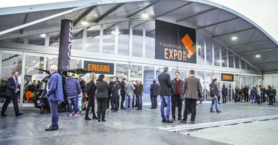 Mit rund 80 Ausstellern war die 3.700 m² große EXPO-Messehalle in Brunn am Gebirge bis auf den letzten Stand ausverkauft. Auch mit der Besucherfrequenz waren sowohl Veranstalter als auch Industriepartner sehr zufrieden: 3.000 Installateure aus ganz Österreich besuchten zwischen 24. und 26. Jänner die Frauenthal EXPO am Campus 21 (NÖ).