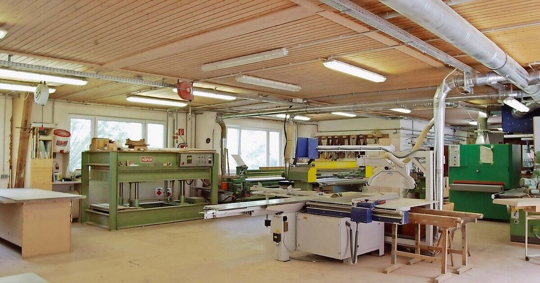 Katharina Pendl führt gemeinsam mit ihren Eltern die beiden Filialen des Möbelhauses Pendl mit angeschlossener Tischlerei