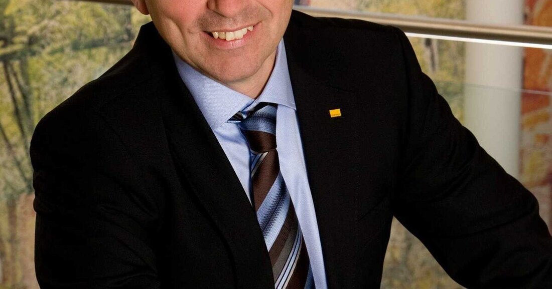 Dr. Stefan Jausz, der ehemalige Verkaufs- und Marketingleiter des Kärntner Holzhausherstellers Griffner, ist seit Anfang März Mitglied der Geschäftsführung bei der Herz Energietechnik und unterstützt dort ab sofort Dr. Morteza Fesharaki.