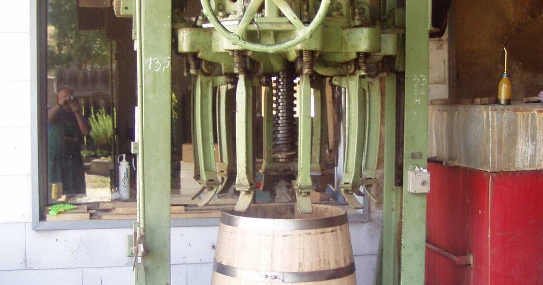 Bald sind es 200 Jahre, dass die Familie Eiletz Fässer und Bottiche in höchster Qualität produziert. Erwin Eiletz führt den Traditionsbetrieb in sechster Generation und freut sich über ungebrochen gute Geschäfte.