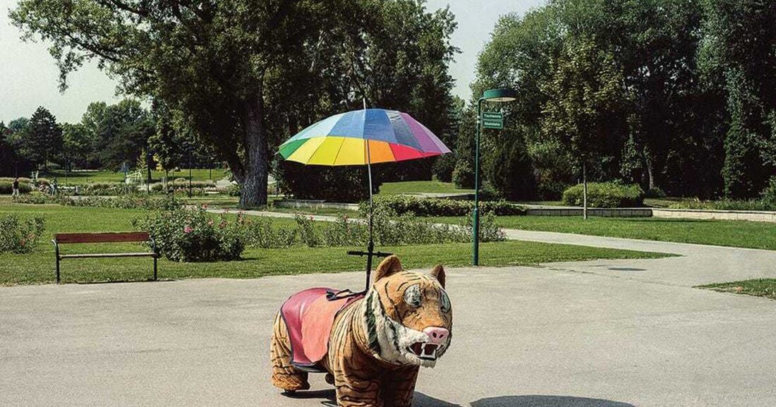 Von 7.-9. Juni findet in Wien unter dem Titel PARK POLITICS eine Konferenz zum Thema Landschaftsarchitektur und öffentlicher Raum statt. x-LArch 2018 ist die 5. Ausgabe einer internationalen Konferenzreihe, die vom Institut für Landschaftsarchitektur an der BOKU Wien unter der Leitung von Lilli Lička veranstaltet wird. Zahlreiche ExpertInnen aus Landschaftsarchitektur, Design, Urbanismus, Geographie, Politikwissenschaft und Soziologie werden erstmals die gesellschaftlichen Zusammenhänge untersuchen, die für Design, Nutzung und Management von Parks als öffentlichem Raum ausschlaggebend sind. 