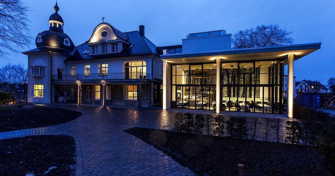 … und trotzdem schön werden soll: Parkettrenovierung mit Pallmann-Produkten zur Reinigung und Ölung.