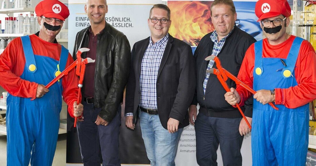 Da staunten die 250 geladenen Installateurpartner und Besucher der Goßhändler Odörfer Haustechnik, GC Gebäudetechnik und HTI Schmidt’s Weyland beim Tag der offenen Lagertür nicht schlecht: Das modernisierte und ausgebaute Lager in Wiener Neustadt bietet auf 20.000 m2 nun Platz für 25.000 Artikel.