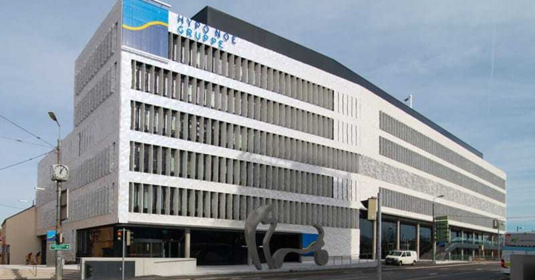 Im Rahmen der Vortragsreihe „Lectures and Debates 2014“ der New Design University (NDU) in St. Pölten, sprechen am 19. März Architekt Johannes Zieser und Facility Manager Werner Moldaschl am Beispiel der Hypo NOE Konzernzentrale über die Diskrepanzen zwischen Ansprüchen von Architektur und Facility Management und, wie sich diese überwinden lassen.