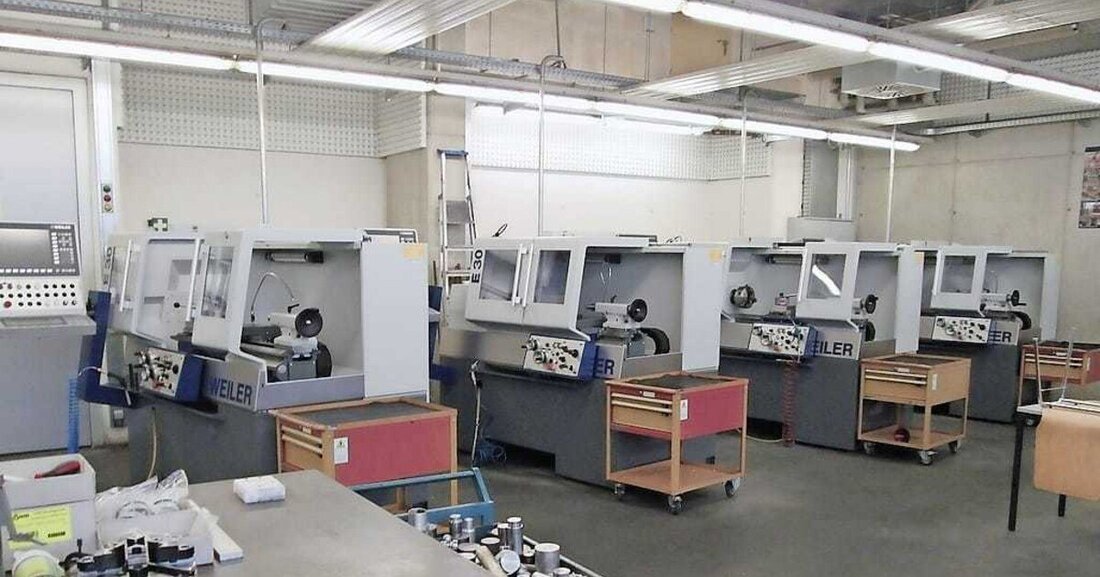 14 neue Präzisionsdrehmaschinen für die CNC-Ausbildung am Wifi Kärnten.