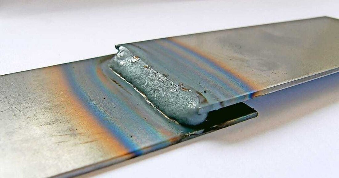 Sonderverfahren. Das von der deutschen Dinse Gruppe in Kooperation mit dem Steinbeis-Transferzentrum in Ulm entwickelte HC MAG (Heat Controlled MIG/MAG) ist ein Sonderverfahren des konventionellen Kurzlichtbogenprozesses für Strombereiche bis 200 A. Es ermöglicht, die gewünschte Einbrandtiefe bei konstanter Abschmelzleistung kontinuierlich einzustellen. Text: Volker Brenner *)