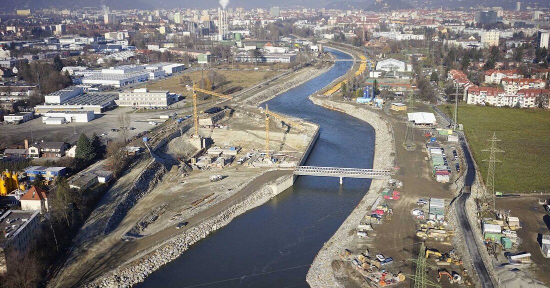 Die UVP-Gesetzesnovelle, nach der Umweltschutzorganisationen über zumindest 100 Mitglieder verfügen müssen, um berücksichtigt zu werden, soll den lähmenden Investitionsstau auflösen. 