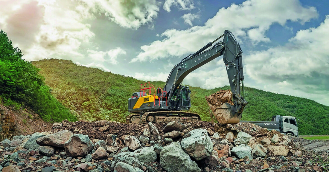 Baustelle 4.0 - Bagger werden immer effizienter bedienbar. Mit Fernbedienung, mehr Sicherheit & leistungsstarker Vernetzung