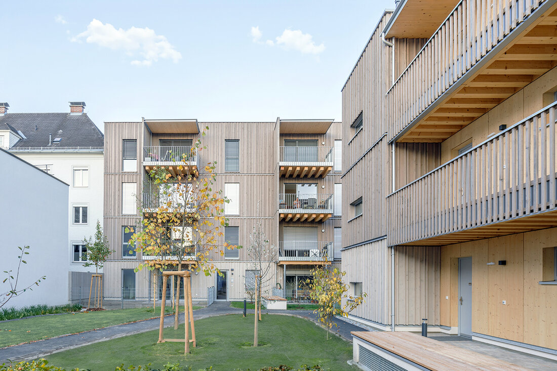 Das Projekt Baumwerk im oberösterreichischen Freistadt zeigt, dass nachhaltiger Wohnbau erschwinglich sein kann – dafür wurde es mit dem OÖ Holzbaupreis 2025 ausgezeichnet. 