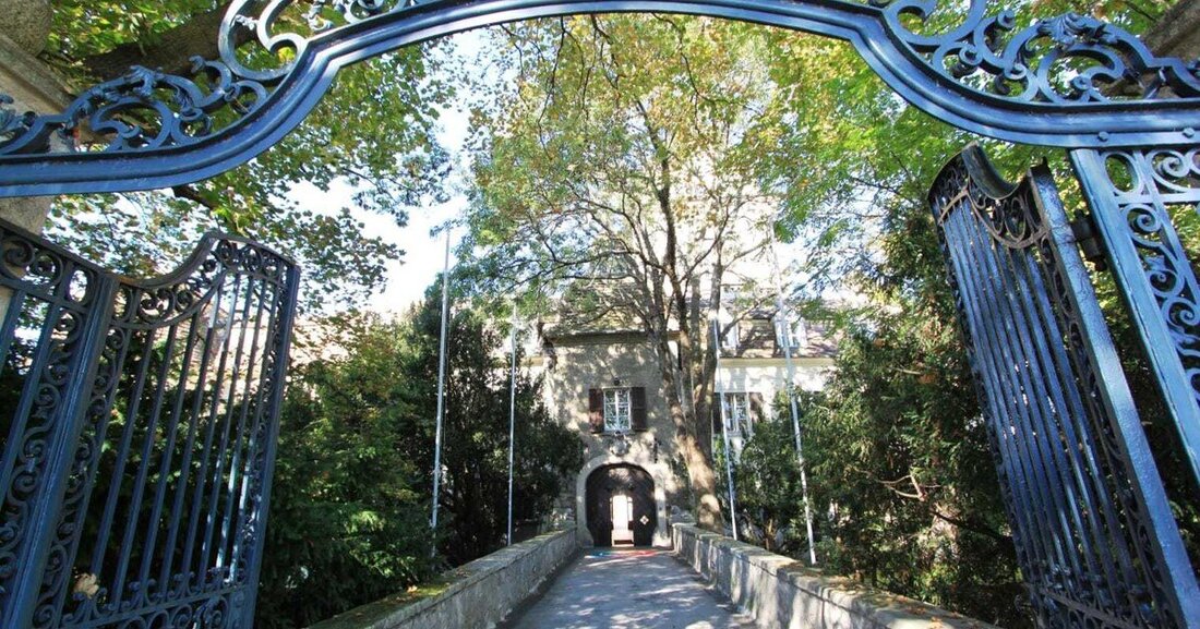 Die HTL Baden Malerschule Leesdorf lädt zum Open House 2018.