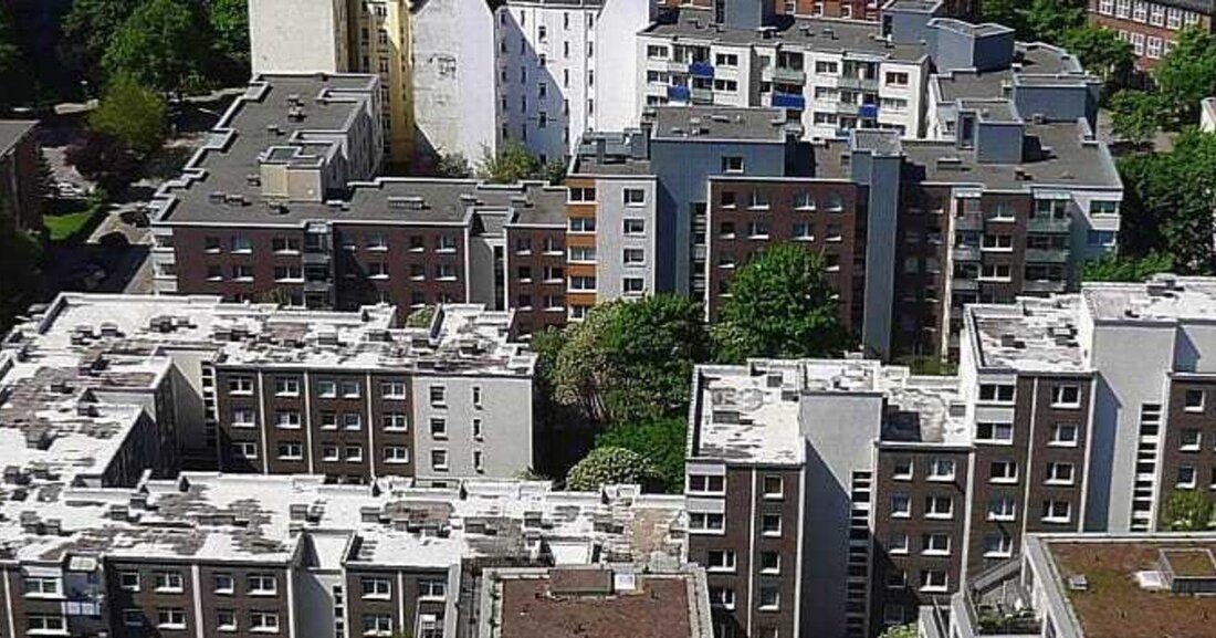 Das 15. IFB-Symposium findet von 21. bis 22. Februar 2018 erstmals in Innsbruck statt. Neben dem bewährten Vortragsprogramm wird es auch von Experten moderierte Live-Vorführungen von Flachdach- und Kellerwandaufbauten geben.