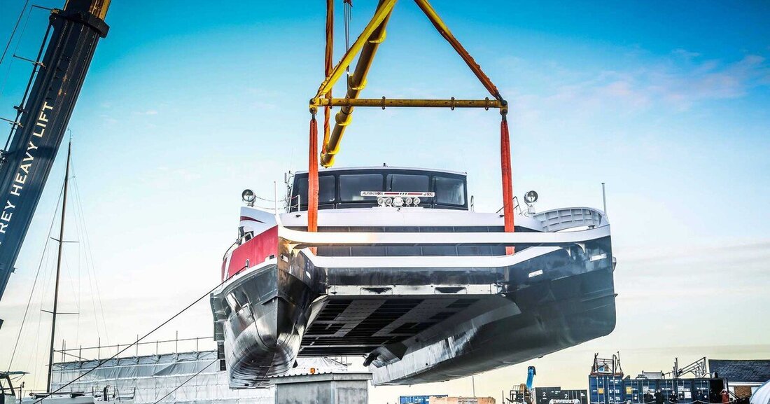 Schiffsbau. Nach rund 500 Kilometer am Meer und etwa 1.600 Kilometer im Binnenwasser ist der neue Twin City Liner nun sicher in Wien angekommen.