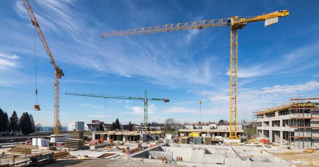 Deutliche Kostensteigerungen im Jahresabstand im Wohnhaus- und Siedlungsbau sowie in allen Tiefbausparten.