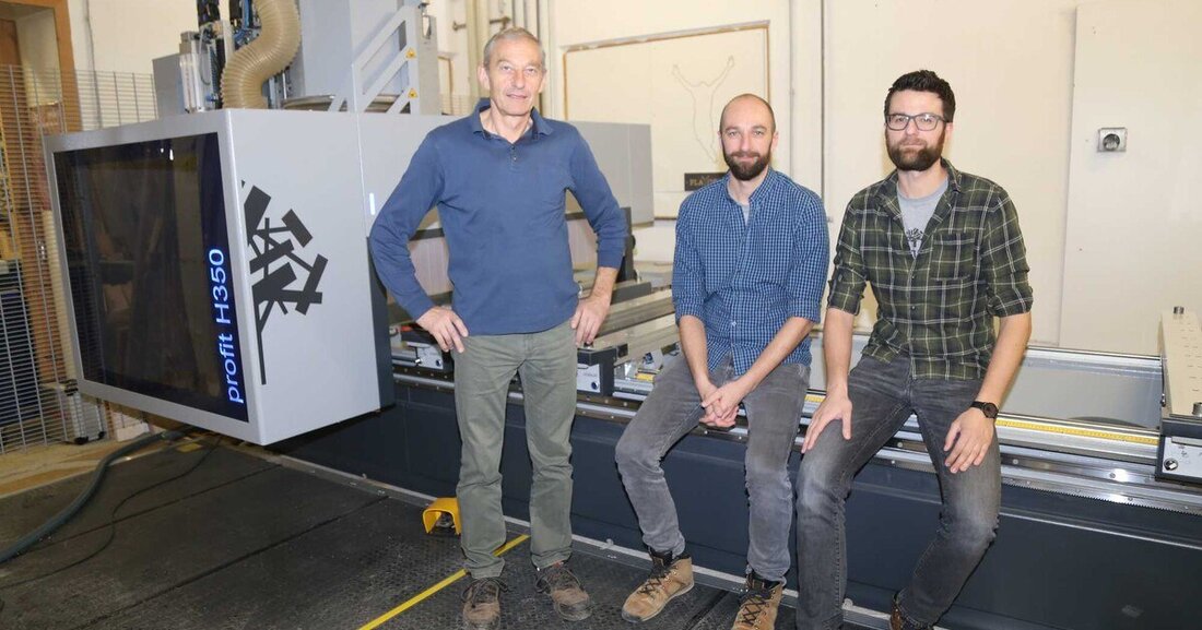 Nach der Übernahme der elterlichen Tischlerei wollten Hermann und Christian Roither die Wertschöpfung im Betrieb erhöhen. Ein profit-H350-Bearbeitungszentrum von Format-4 spielte bei diesem Vorhaben eine zentrale Rolle.