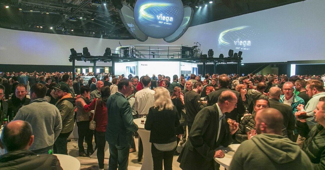 Die Salzburgarena war prall gefüllt, als Viega zur Präsentation von zahlreichen Produktneuheiten gepaart mit kurzweiligen Showblöcken und exquisitem Catering lud.