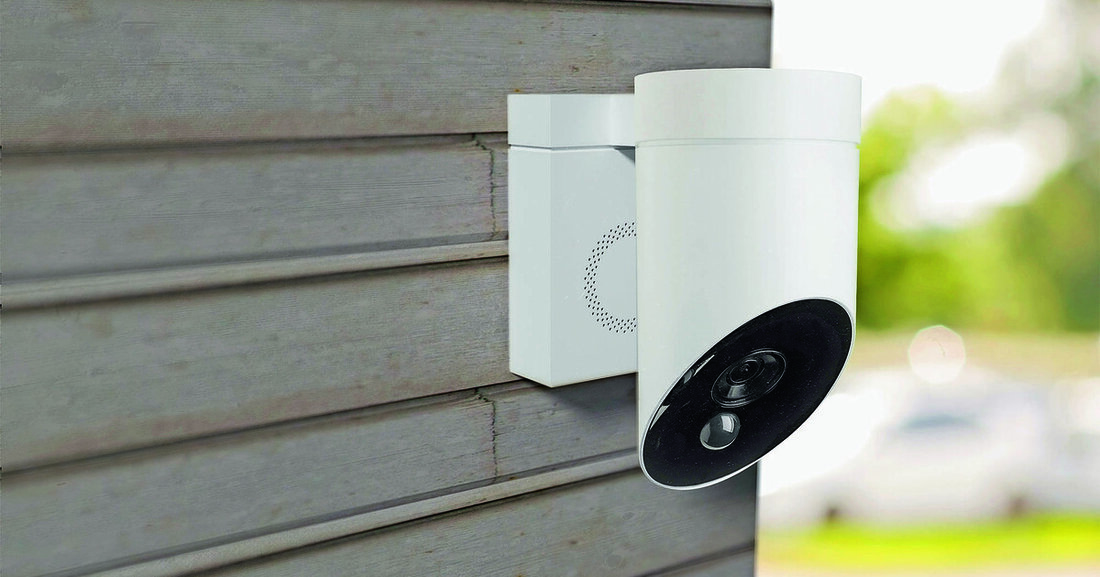 Diese neue Außenkamera macht das Zuhause sicher. Die neue Full HD-Außenkamera, ein präventives Sicherheitsprodukt von Smart Home-Spezialist Somfy bietet echten Mehrwert. 