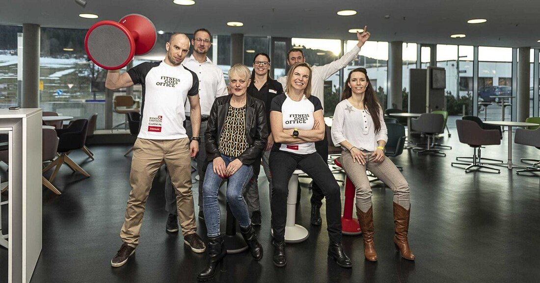 Mit seinen „Active Sitting Solutions“ sorgt der Bürosesselspezialist Interstuhl dafür, dass der Arbeitsplatz Möglichkeit zu mehr Bewegung bietet – und das bereits im Sitzen. Und neben aktiven Sitzlösungen werden auch Trainingsprogramme angeboten: In Österreich wird dieses Programm nun in Kooperation mit den Fitnessspezialisten von FitnessGoesOffice umgesetzt.