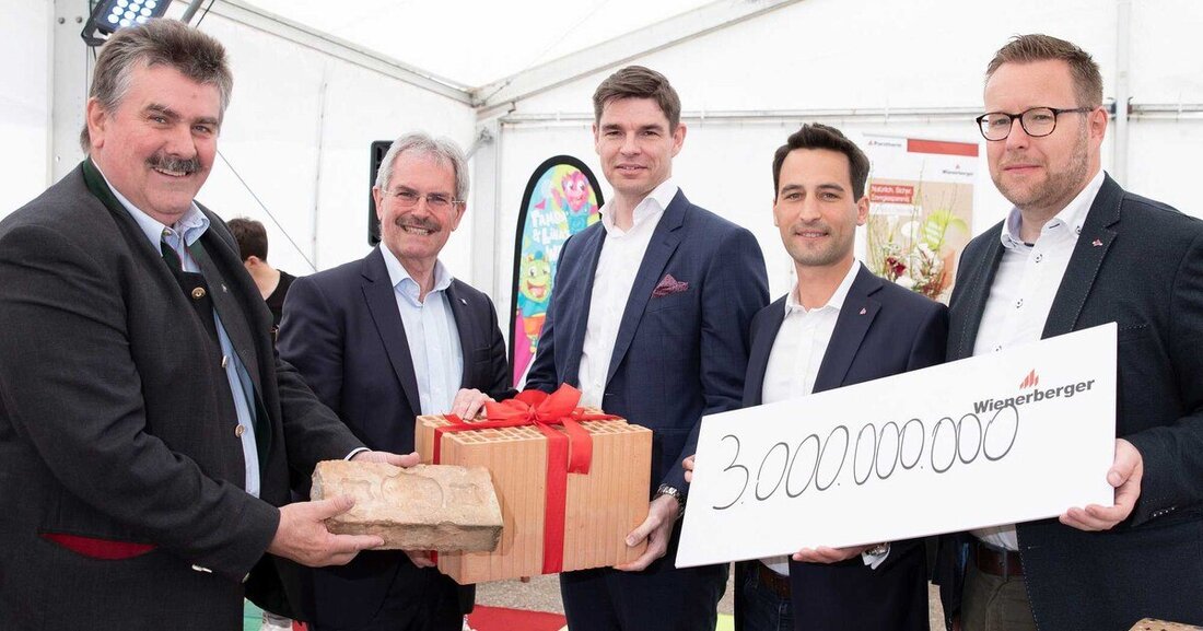 Anlässlich des 200-jährigen Jubiläums öffnete Wienerberger kürzlich seine Tore im Ziegelwerk Hennersdorf. Mehr als 1.000 Besucher folgten der Einladung.