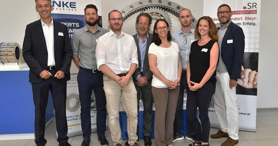 Wie Digitalisierung als Motor für Effizienzsteigerung und Produktentwicklung in einem produzierenden, mittelständischen Unternehmen eingesetzt wird, veranschaulicht die NKE Austria GmbH bei ihrem Stammtisch in Steyr. 