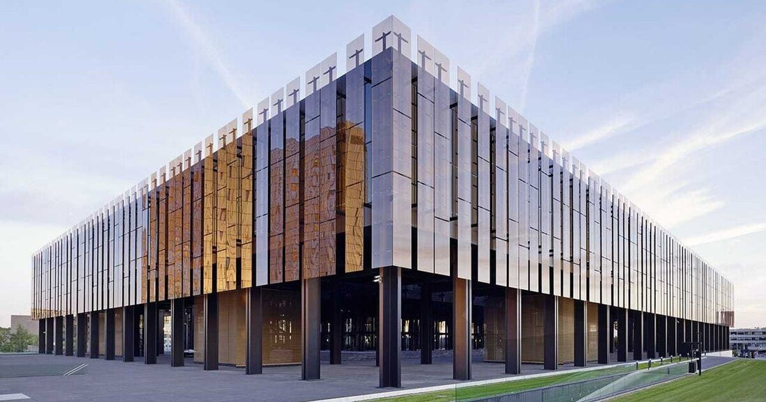 Mit dem Urteil vom 4. Juli hat der Europäische Gerichtshof entschieden, dass die Mindest- und Höchstsätze der Honorarordnung für Architekten und Ingenieure (HOAI) nicht mehr verbindlich vorgeschrieben werden dürfen, sondern die Honorare zukünftig frei zu vereinbaren seien.