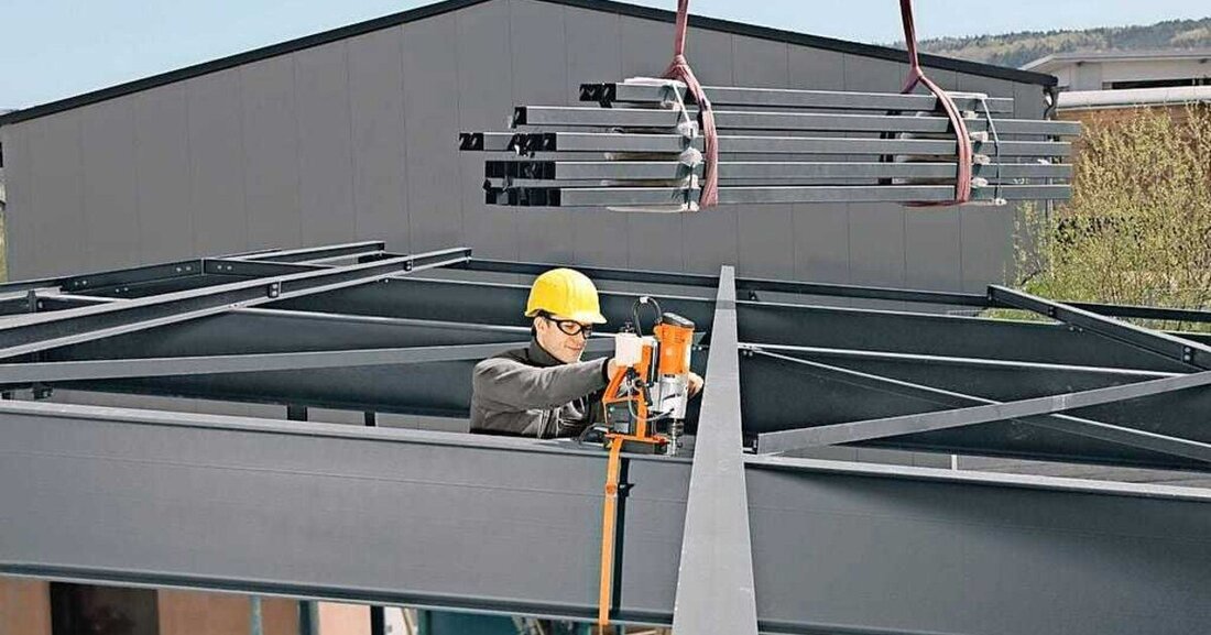 Elektrowerkzeuge. Preisnachlässe für Profis und Gratis-Zugaben von bis zu 250 Euro.